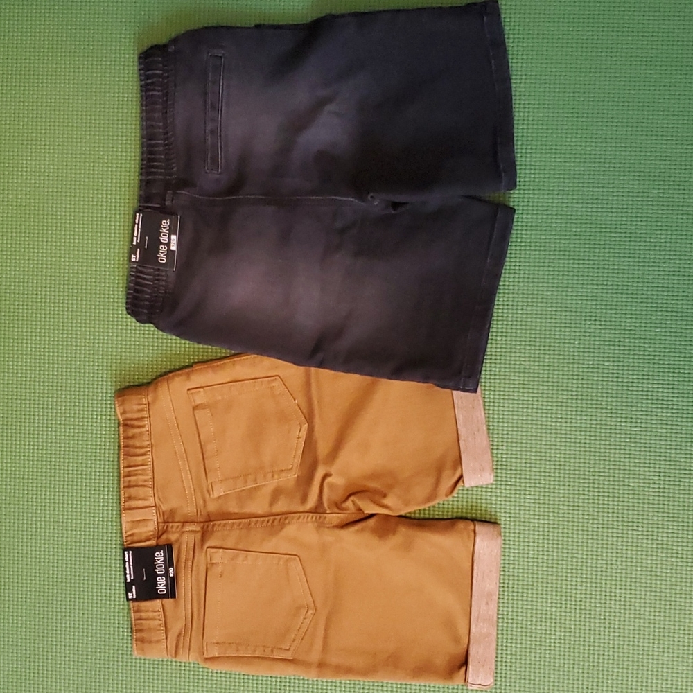 2 pairs boys 5T shorts - Picture 2 of 3